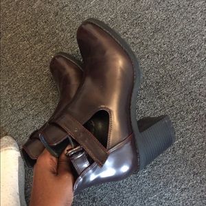 Zara Chelsea cut boots